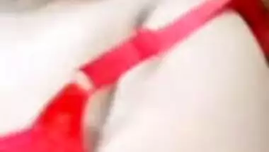 Big booby Pakistani girl boobs show selfie
