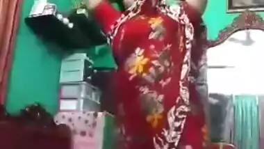 Desi Unsatisfied Married Bhabi Showing Her Big Ass And Pussy For Husband