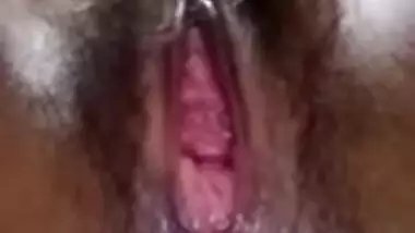 Skinny Desi Bhabhi showing her big pussy hole