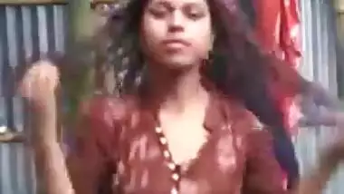 Hot Bengali Chick Showing Her Sexy Pussy