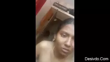 Horny tamil girl mustarbation video call