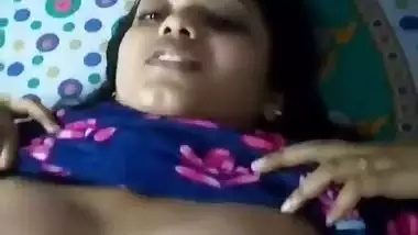 Slim Desi girl nude viral fucking with lover