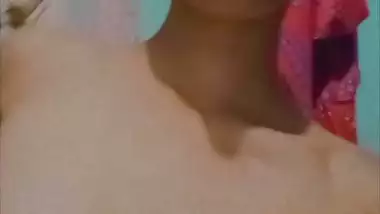 Slim desi horny girl fingering pussy viral nude