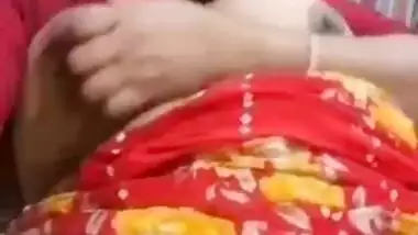 Unsatisfied Bangladeshi wife masturbating on cam