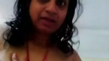 Cute desi alone wife exposing to young bf