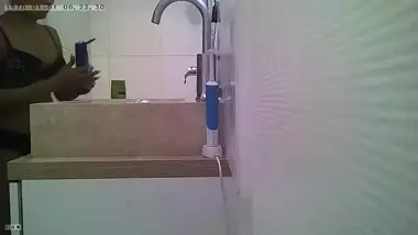 Desi Babe in shower spy cam