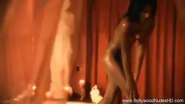 Exotic Indian Beauty Unwinds In Her Bath