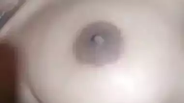 Desi Girl Showing boob