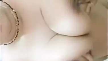 Big Booby Sexy Bhabhi Nude Bath Video