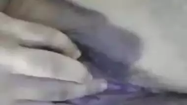 She is super sexy’fingering