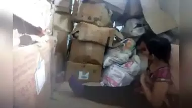 Naughty Desi Bhabhi Knows How To Get A Sex Discount