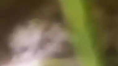 Outdoor MMS video of Pakistani girl having XXX fun with Desi BF