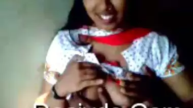 Sexy desi bhabhi boob show