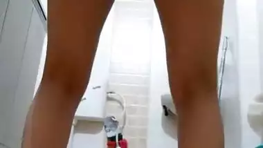 Indian Hot Girl Showing Ass