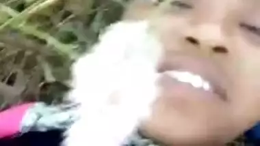 Cum on watching this Desi village teen porn movie scene