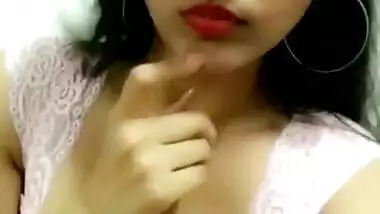 Sexy Girl big Tits and Cleavage.