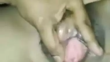 Man eats his lady’s pink pussy on video call sex