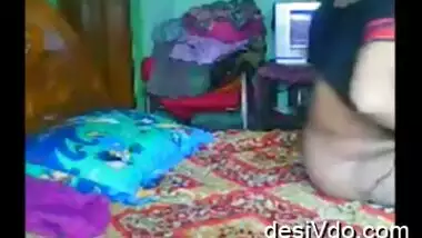 Lucky guy fucks his frnd mom mms