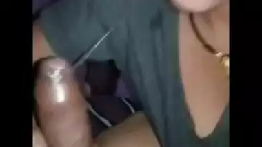 Village bhabhi is shocked to have cum inside her mouth