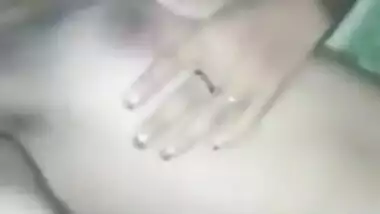 Rubbery vagina selfie video of Indian village hottie