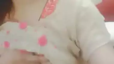 Hawt Paki boob show selfie MMS video