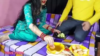Indian shaved pussy wife fucked while parents close to room | couple daily quick fuck long XXX sex video | clear hindi audio