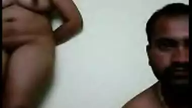 Desi Indian aunty slow and sensual home sex scandal