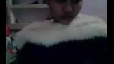 Desi teen going topless on webcam for boyfriend