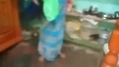 Desi Aunty Sary Changing In Home