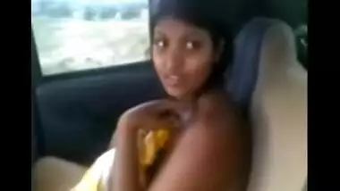 Desi office bhabi fucked by her boss in parked car mms