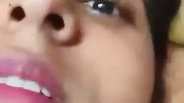 Man fucks a Muslim girl’s tight pussy in Bangla sex video