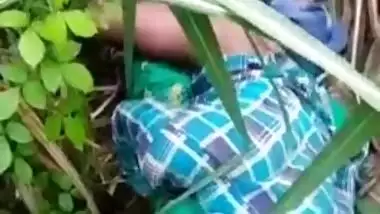 Desi cheating wife gets outdoor sex! Caught by a ananist - voyeur