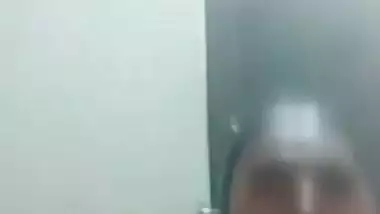 Sexy Bhabhi Bathing and Fingering 6 Clip-Merged into single File