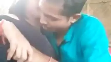 Public Sex Of Young Couple Caught In Indian Restaurant