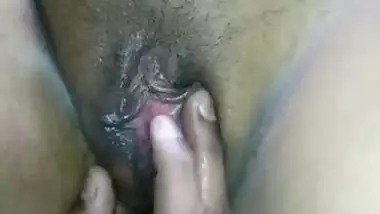 Desi girlfriend sexy pussy fingering by lover