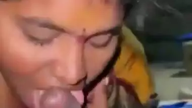 Married lady gives a Telugu blowjob to her ex-lover