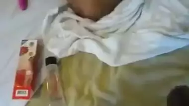 Indian Desi Bhabhi Sucking cock