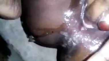 Horny Desi Girl Pussy Fingering And Squirting