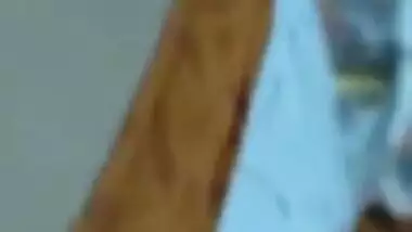 Desi saree Bhabi showing boobs in the camera