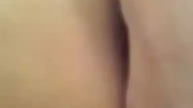 Desi teen girl masturbating in batroom