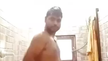 Newly-married couple fucking in bathroom