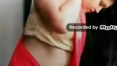 Hot Chubby Girl Deep Open Navel