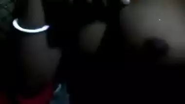 Bengali Boudi Showing