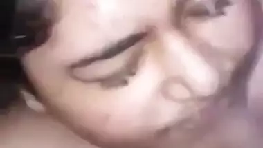 Taking cumshot on face