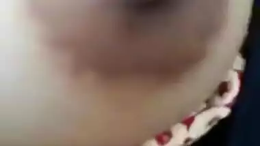 Muslim teen boob show to her boyfriend in the outdoor