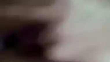 Hawt Teen girl making her selfie nude baths clip