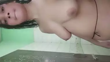 Indian girl after bath nude show for boyfriend