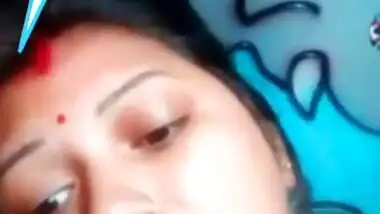 Boudi Showing Her Boobs and Pussy On video call