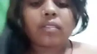 Desi Bhabhi Shows Her Boobs And Pussy
