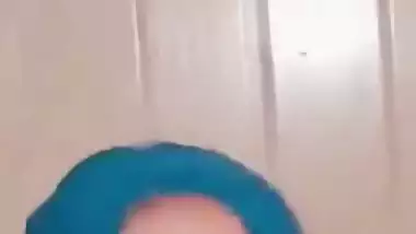 Bangladeshi model topless big boobs viral selfie